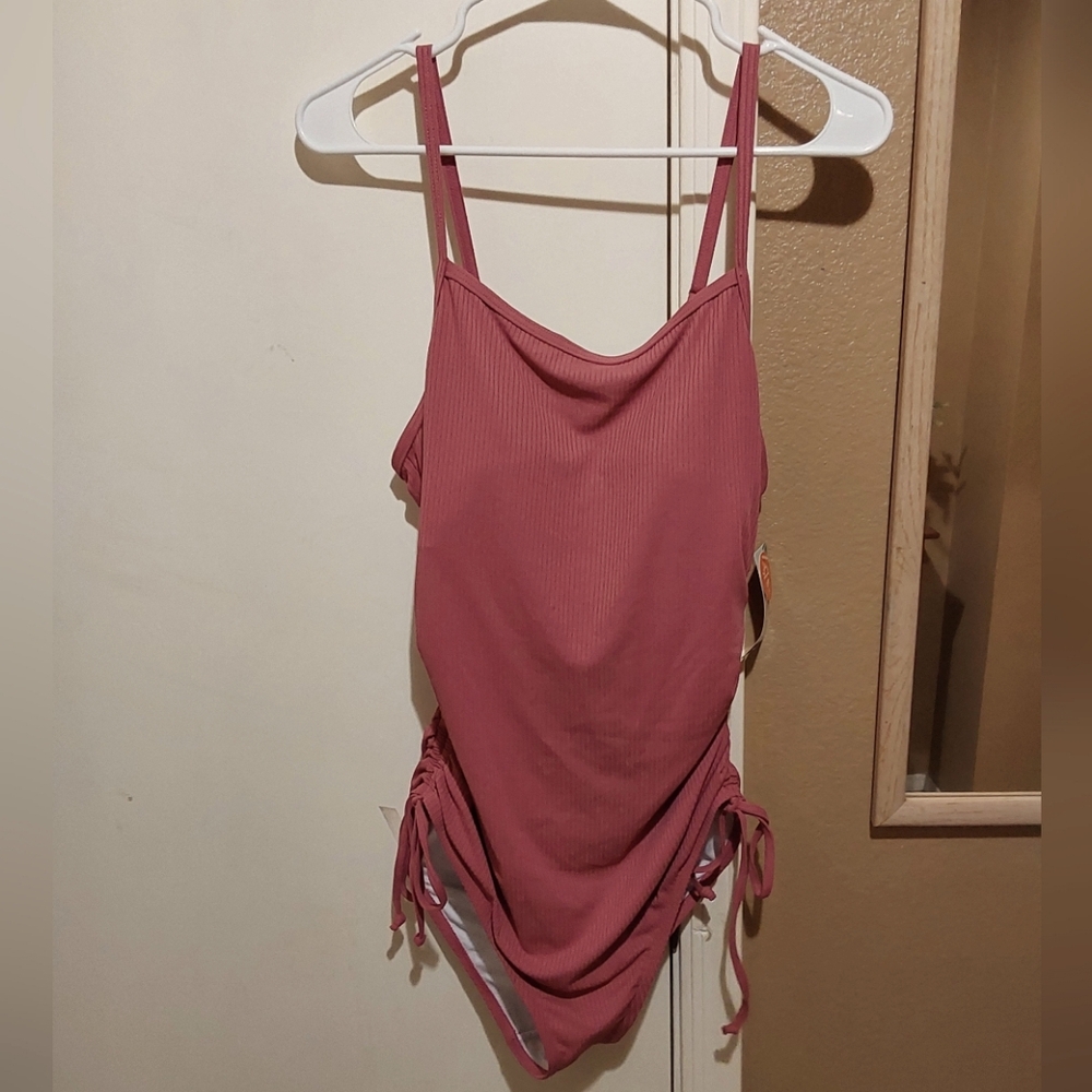 🌺 NWT Charmo's Ribbed Swimsuit w/UPF 50+ Protection
